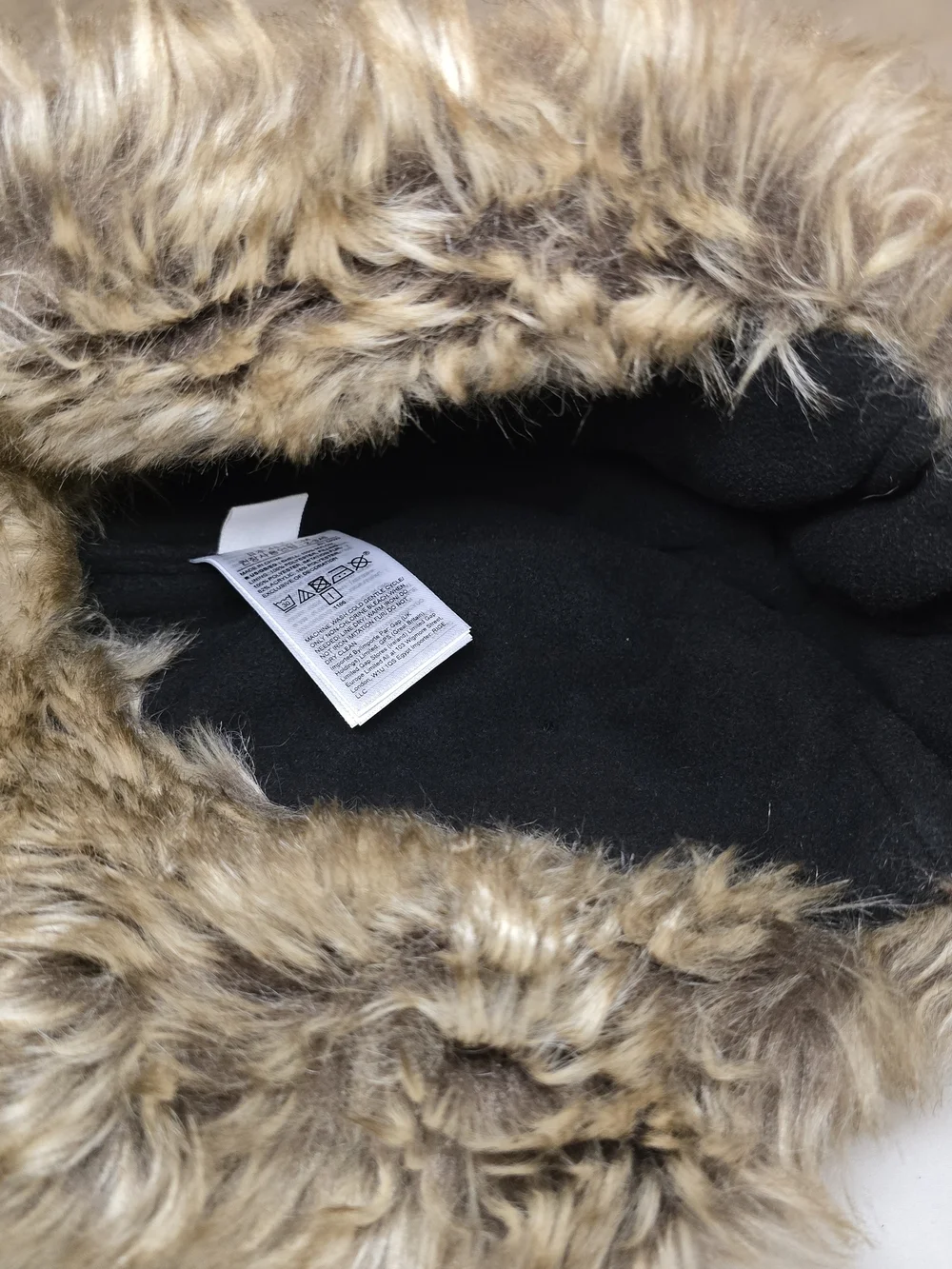 GAP kid's Black Faux-Fur Trapper Hat - 3M Warm Winter Hat